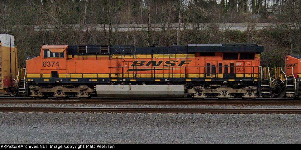 BNSF 6374